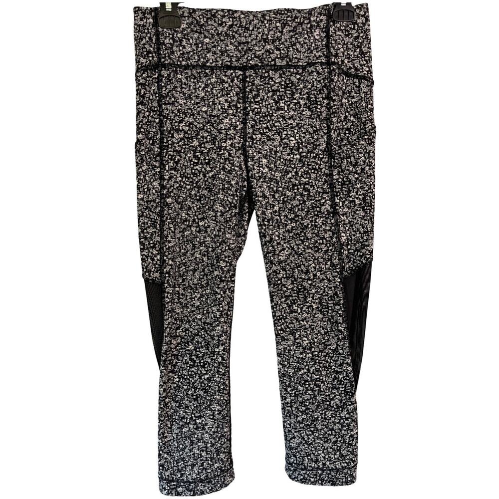 Lululemon Illumina Crop Leggings Black White Mesh Size 8 High Rise 21”